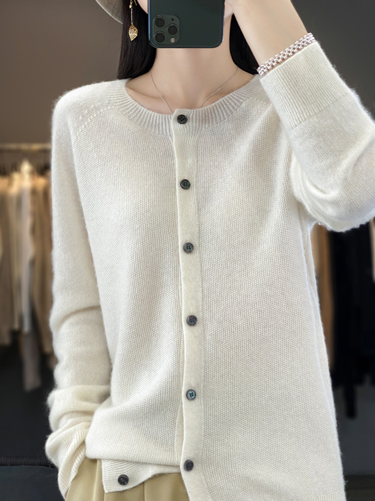เสื้อคาร์ดิแกนไหมเมอริโนแท้ 10 - Summer Clothing Yarn บทวิจารณ์และราคา